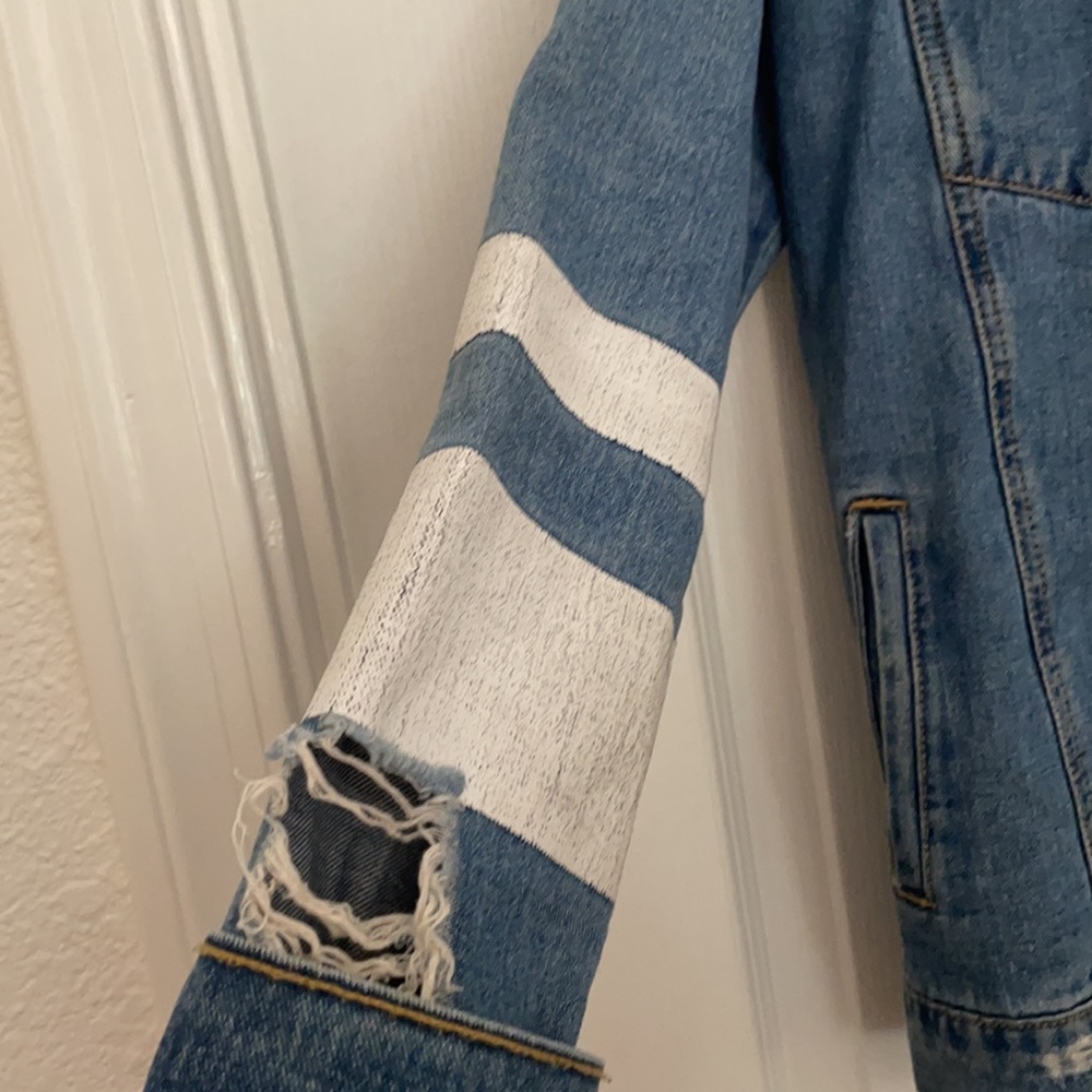 Jean jacket - Picture 7 of 11